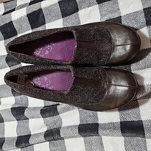 Brown Merrell wedges. Size 10. Like new